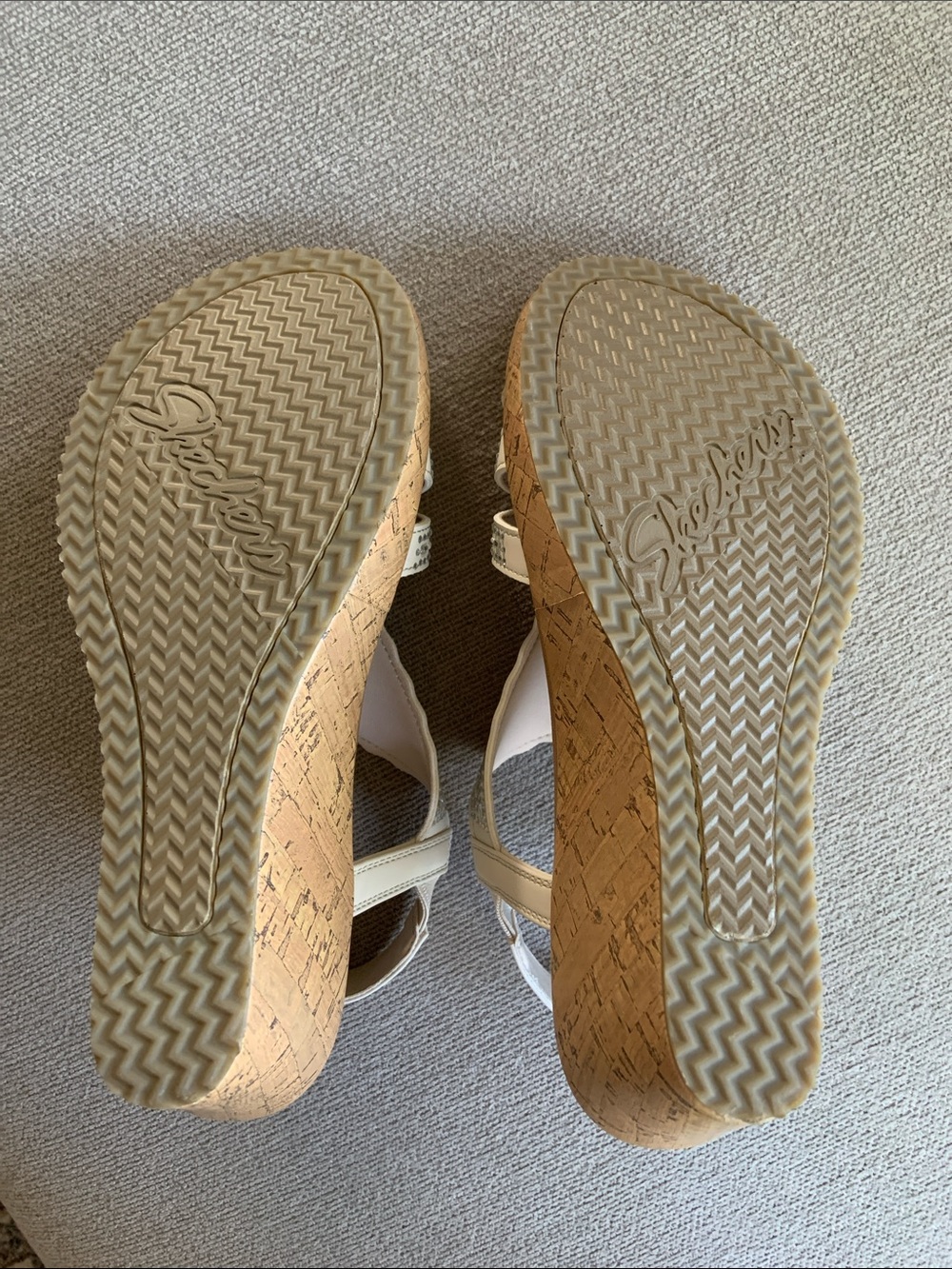 Skechers Luxe Foam Beverlee Wedge Sandals - Picture 3 of 6
